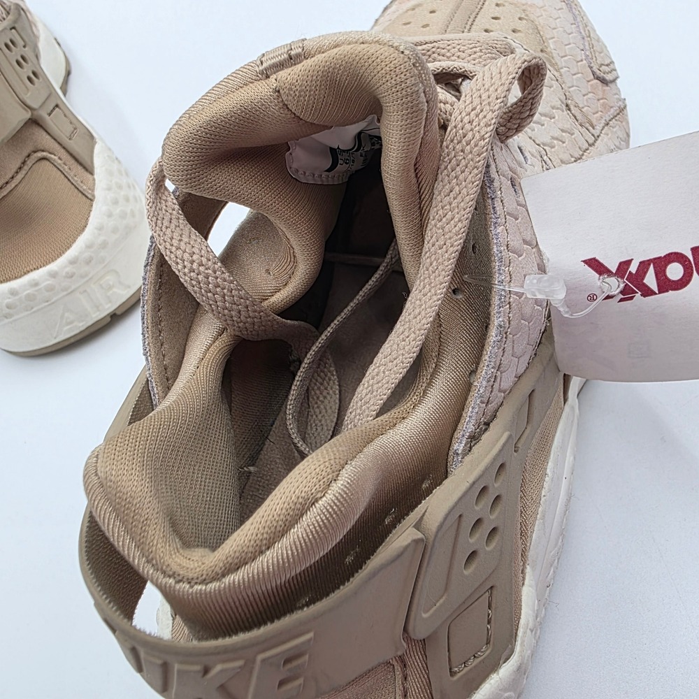 Nike Air Huarache Run Mushroom Tan Textured Snakeskin 683818-201 Women's 6.5 NEW - Picture 12 of 13